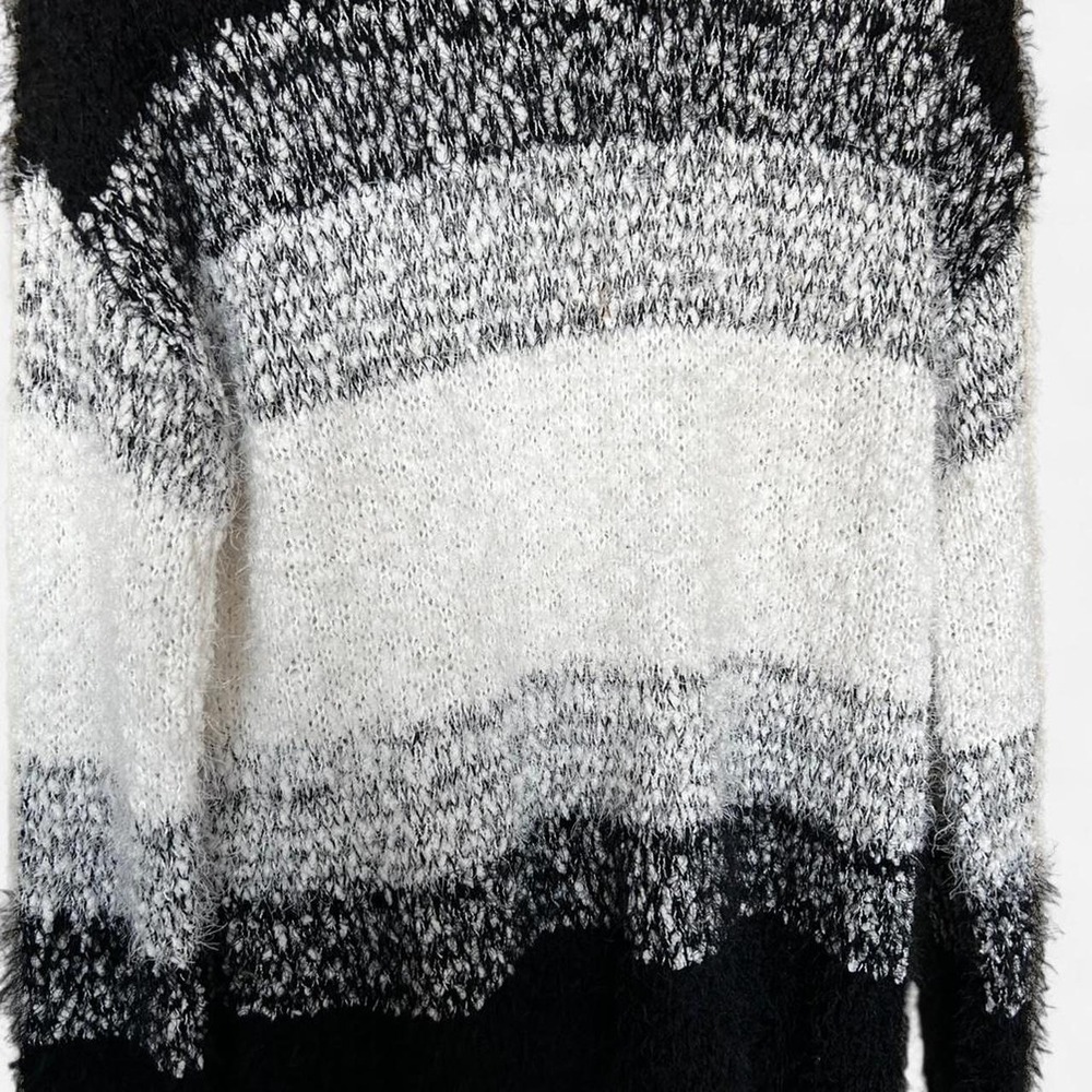 Sweater - Picture 3 of 6